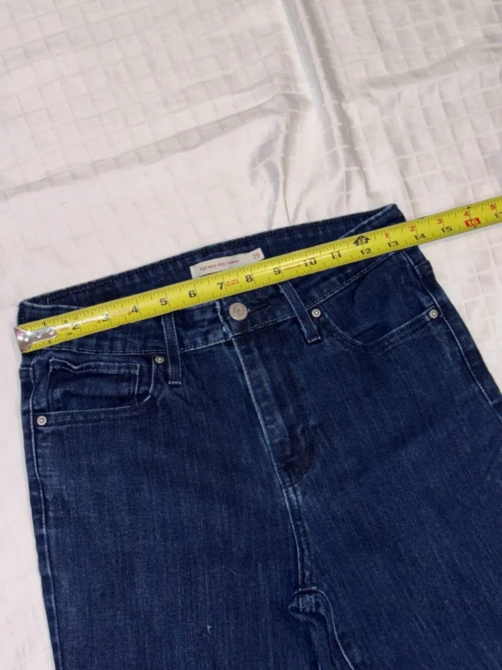 Levi's High Rise Dark Wash Skinny Jeans - 29P